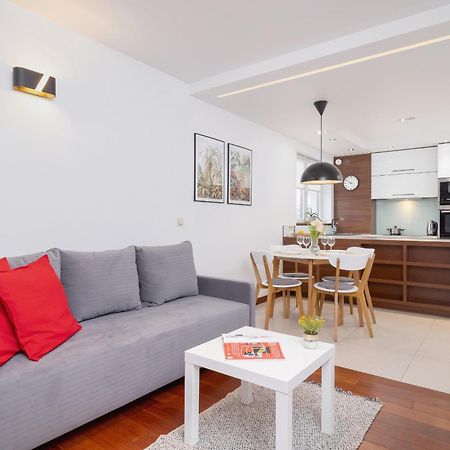 Dworska Modern Apartment In Zabrze By Rent Like Home Buitenkant foto