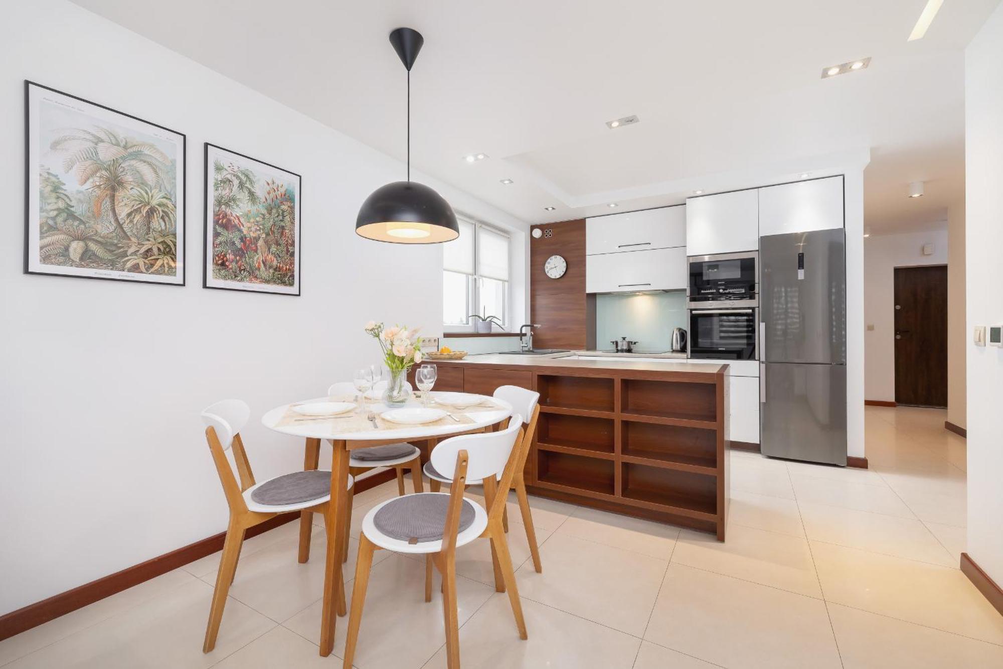 Dworska Modern Apartment In Zabrze By Rent Like Home Buitenkant foto