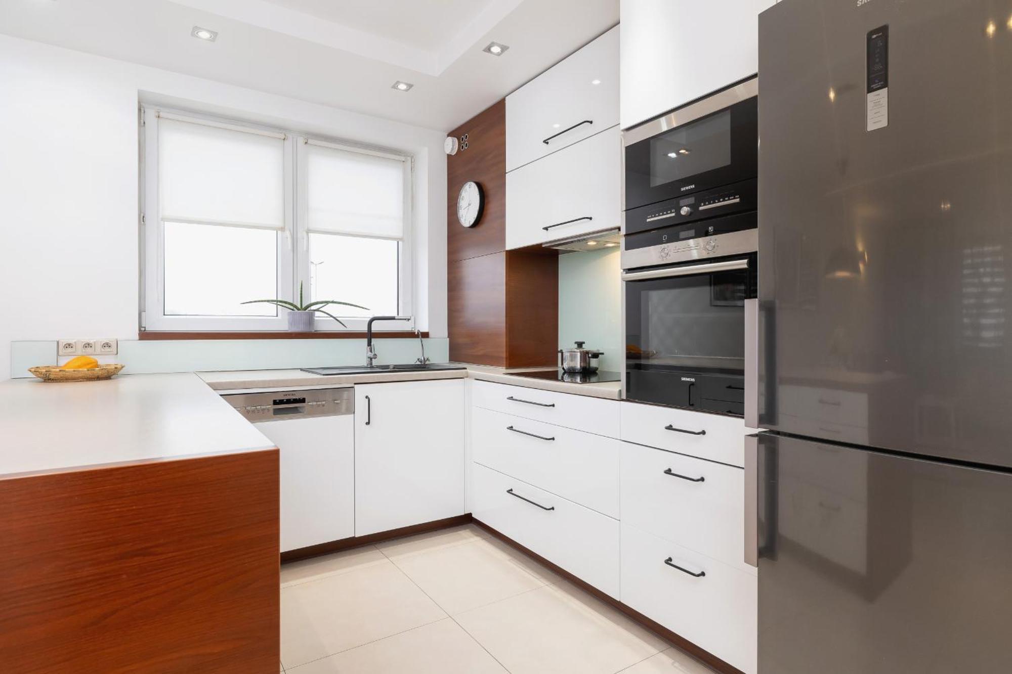 Dworska Modern Apartment In Zabrze By Rent Like Home Buitenkant foto