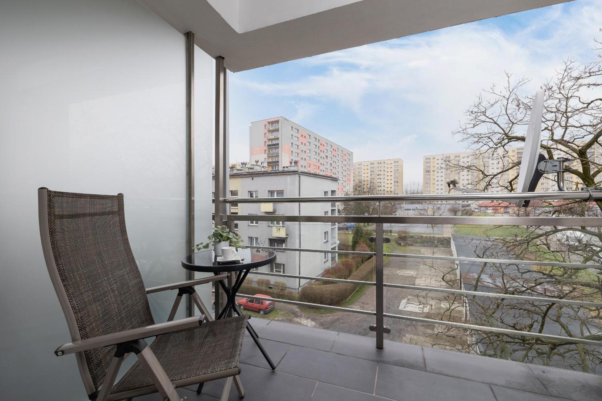 Dworska Modern Apartment In Zabrze By Rent Like Home Buitenkant foto